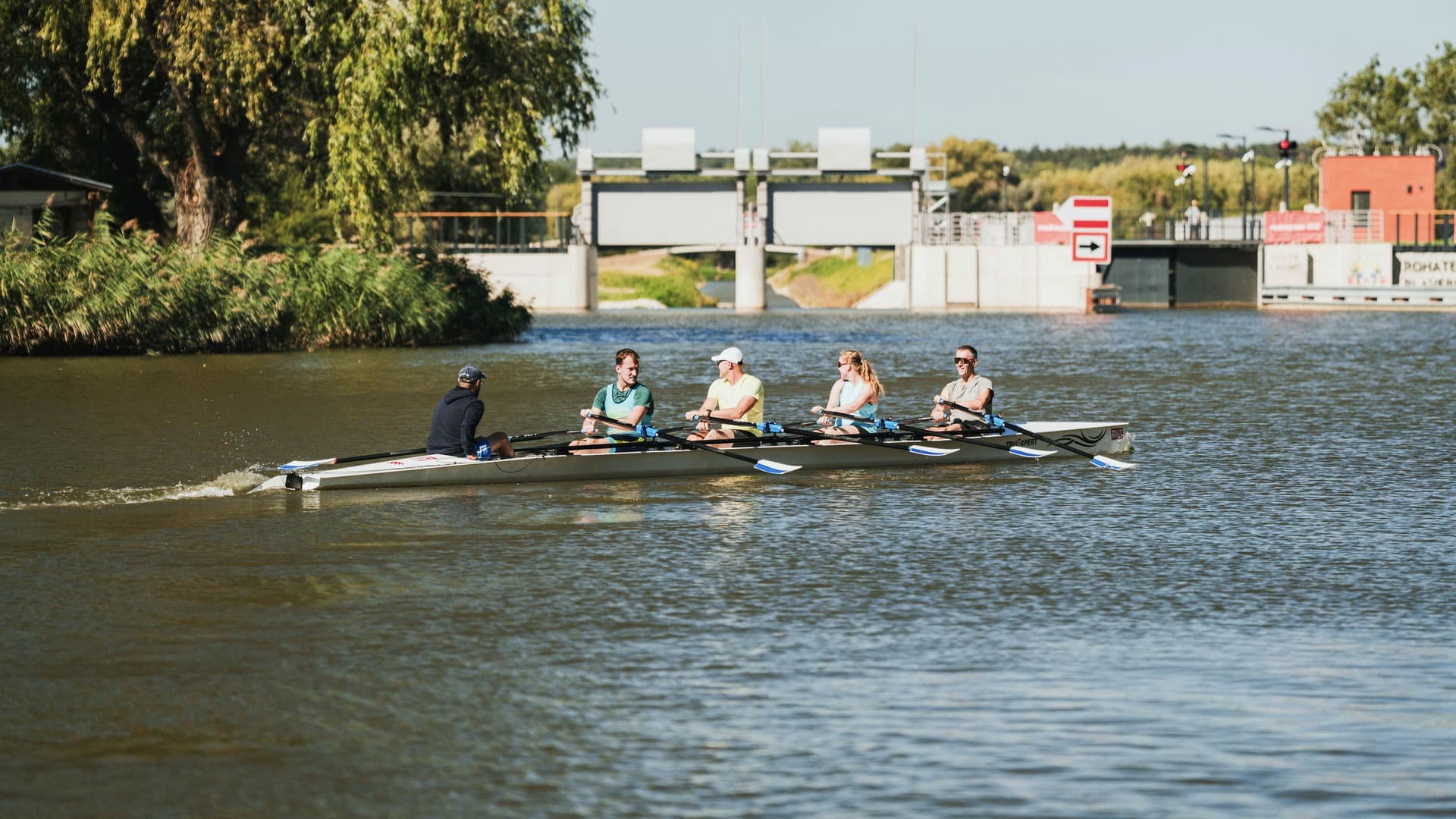 Hero background slide 2